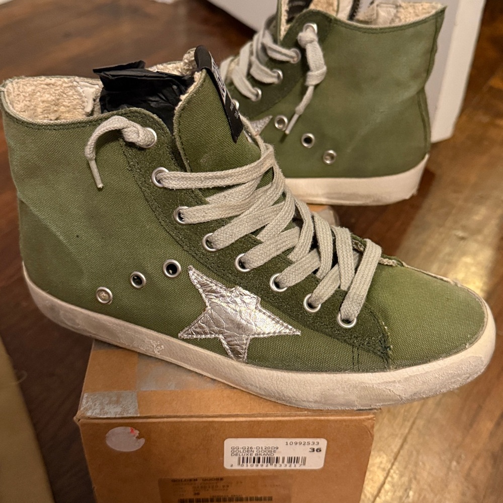Golden Goose Deluxe Brand Sneakers